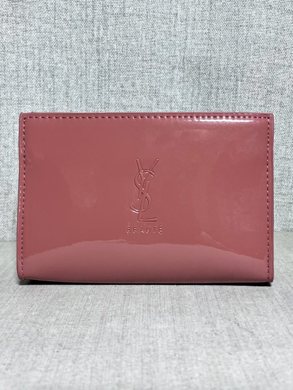 ❤️ YSL Beaute clutch